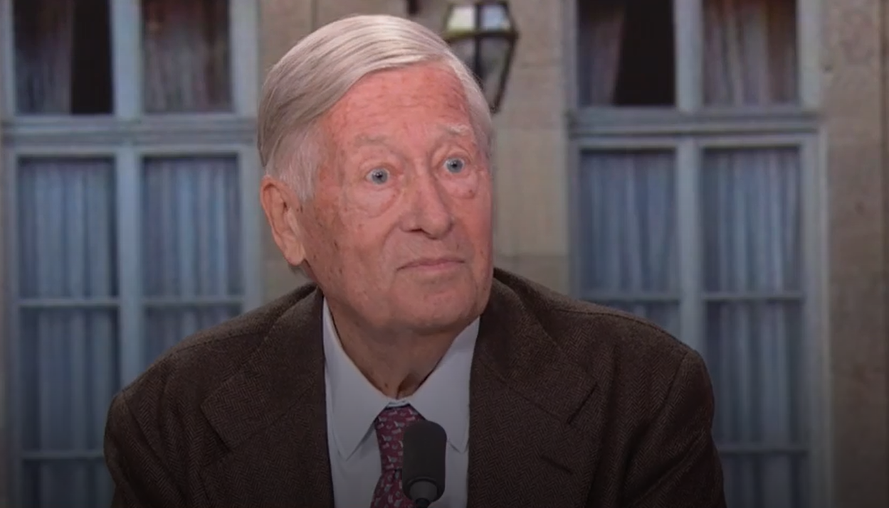 Alain Duhamel, 85 ans, cash sur sa mort : "Je n'ai pas envie de vieillir dans un fauteuil"