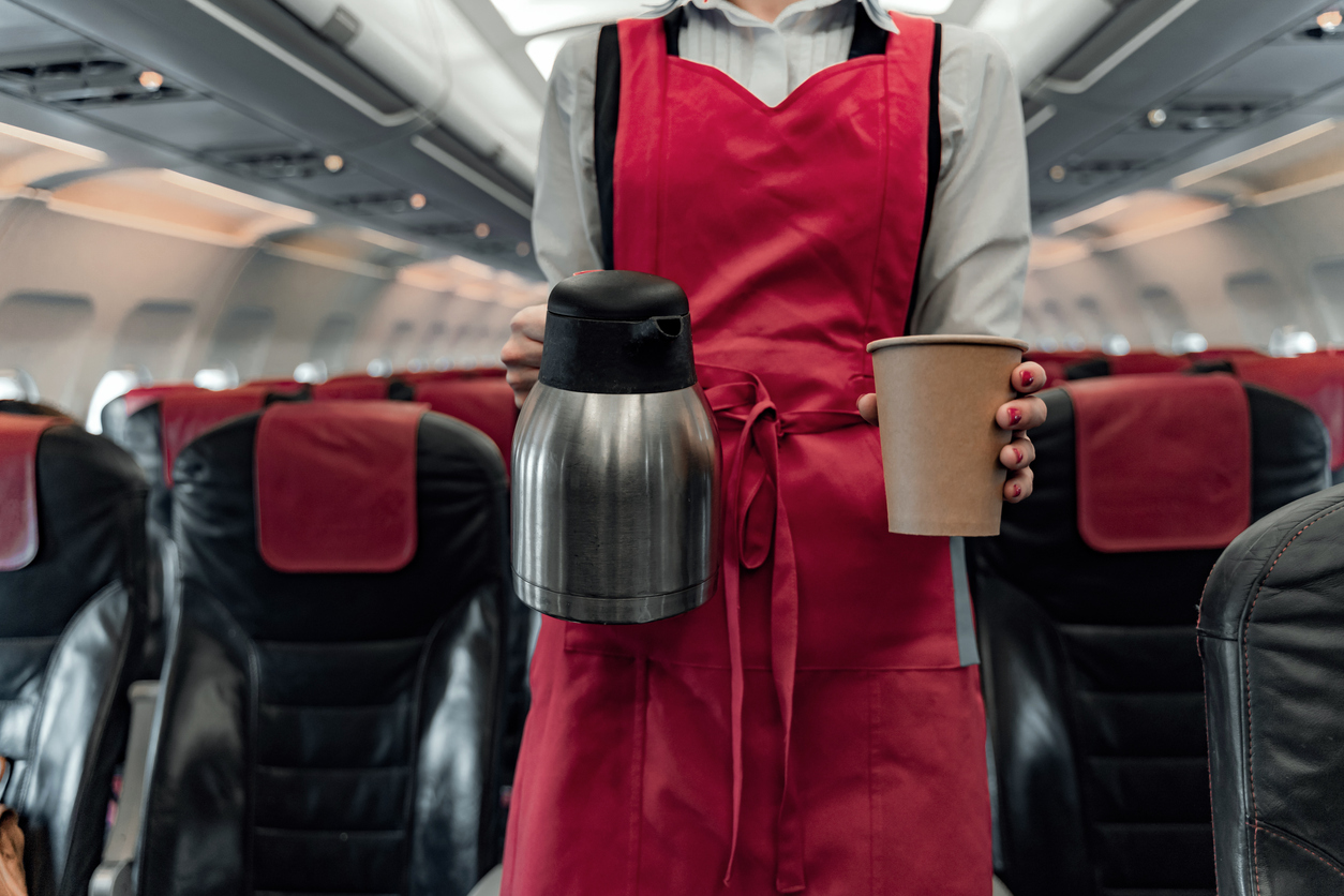 Ryanair verse 5 200 euros à une passagère brûlée par un café