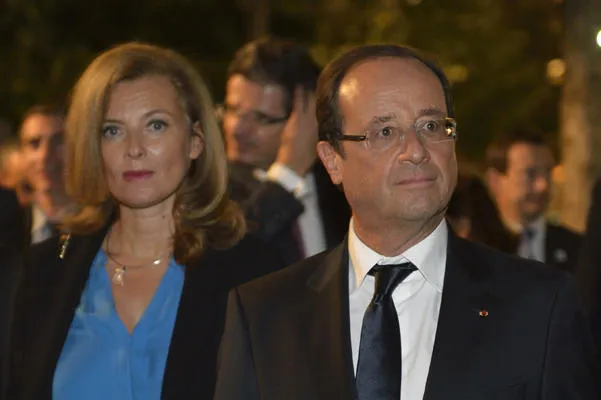 le président français françois hollande et valérie trierweiler visitent le sol zéro le 25 septembre 2012 à new york, site des tours jumelles qui ont été détruites le 11 septembre 2001 afp photo pool eric feferberg
