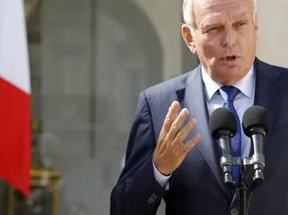 le premier ministre français jean-marc ayrault s'adresse à la presse au palais d'elysée après un conseil des ministres le 22 août 2012 à paris après la photo thomas samson