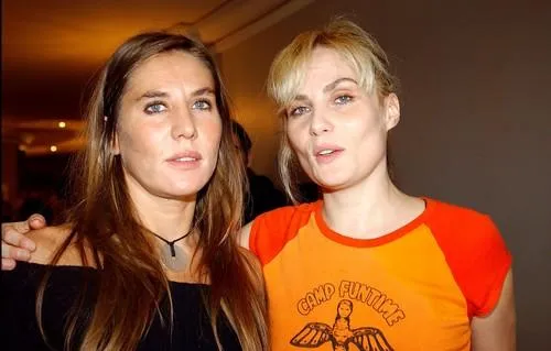 © giancarlo gorassini abaca 52281-5 paris-france, november 3 2003 emmanuelle & mathilde seigner attend the premiere of henrik ibsen's play hedda gabler directed by roman polanski at marigny theatre with emmanuelle seigner