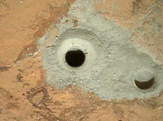 marque de forage de mars de rover d'espace