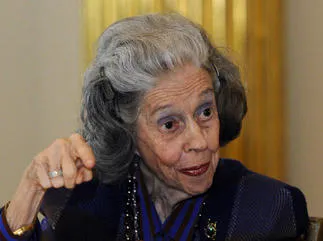 reine fabiola de gestes belges comme lors d'un petit-déjeuner organisé pour les membres du jury de la reine élisabeth violon, le 23 mai 2012 à bruxelles photo afrique belga dirk waem belgique