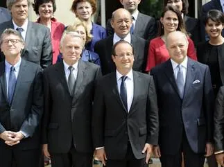 réunion politique du gouvernement de la france