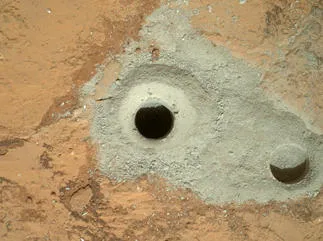 marque de forage de mars de rover d'espace