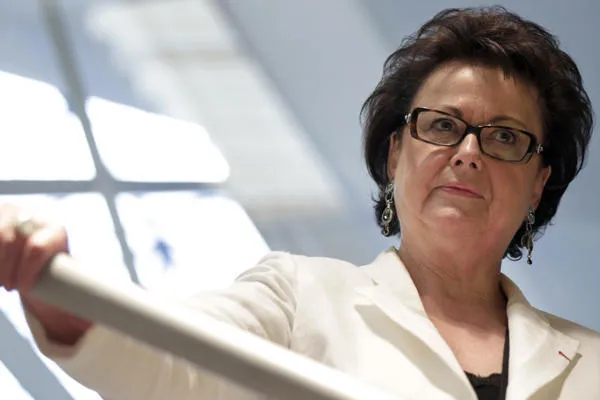 candidate à l'élection présidentielle française de 2012 christine boutin est photographiée lors de l'inauguration de son siège social de campagne, le 8 octobre 2011 à levallois-perret, à l'extérieur de paris afp photo thomas samson