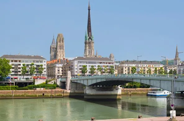 vieux bâtiments à colombages à rénnes, bretagne, france