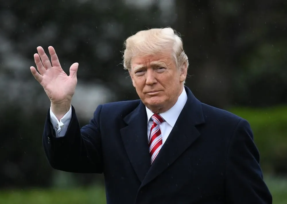 trump leaves white house for mar-a-lago - florida