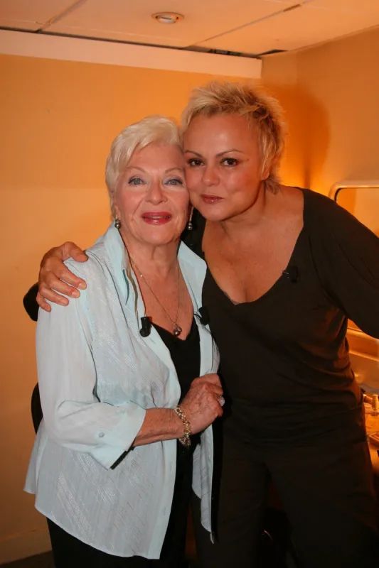 line renaud et muriel robin lors de l'enregistrement de l'emission vivement dimanche a paris, france, le 26 septembre 2007 photo max colin abacapresscom , 693287 043 paris france