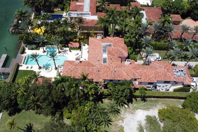 jennifer lopez and alex rodriguez's lavish new million star island home - miami