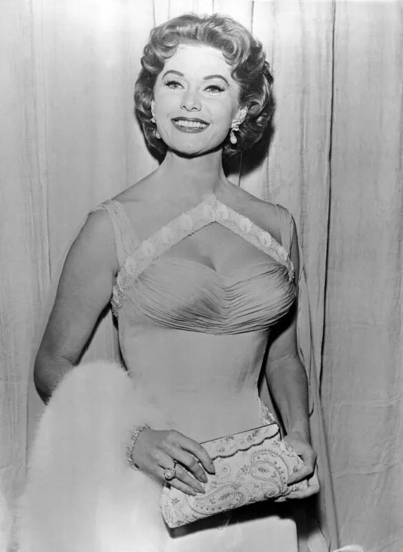 file - rhonda fleming, hollywood actress date of photo 02061959 photo by photoshot abacapresscom <motcle99> black and white < motcle99>