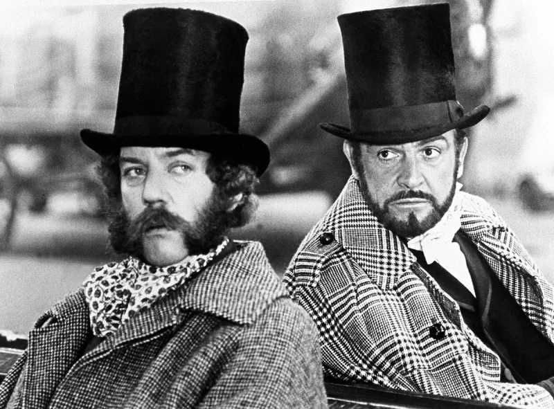 file photo - sean connery dies at 90 - sean connery as pierce and donald sutherland as agar in 'the first great train robbery', credit avalon   avalon photoshot abacapresscom <motcle99> television television < motcle99>
