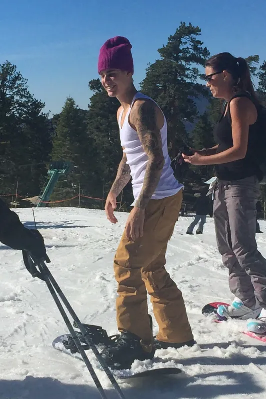 justin bieber skis and enjoys a few smokes- big bear