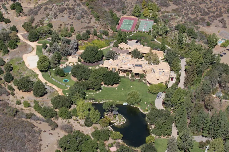 will smith and jada pinkett smith, who own this sprawling calabasas estate, are the subject of divorce rumors