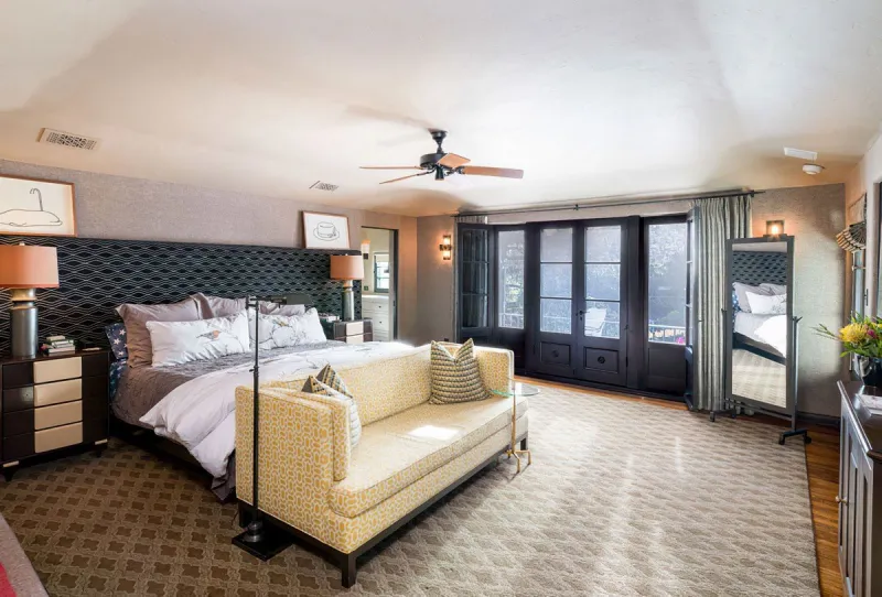 modern family star jesse tyler ferguson selling los angeles home