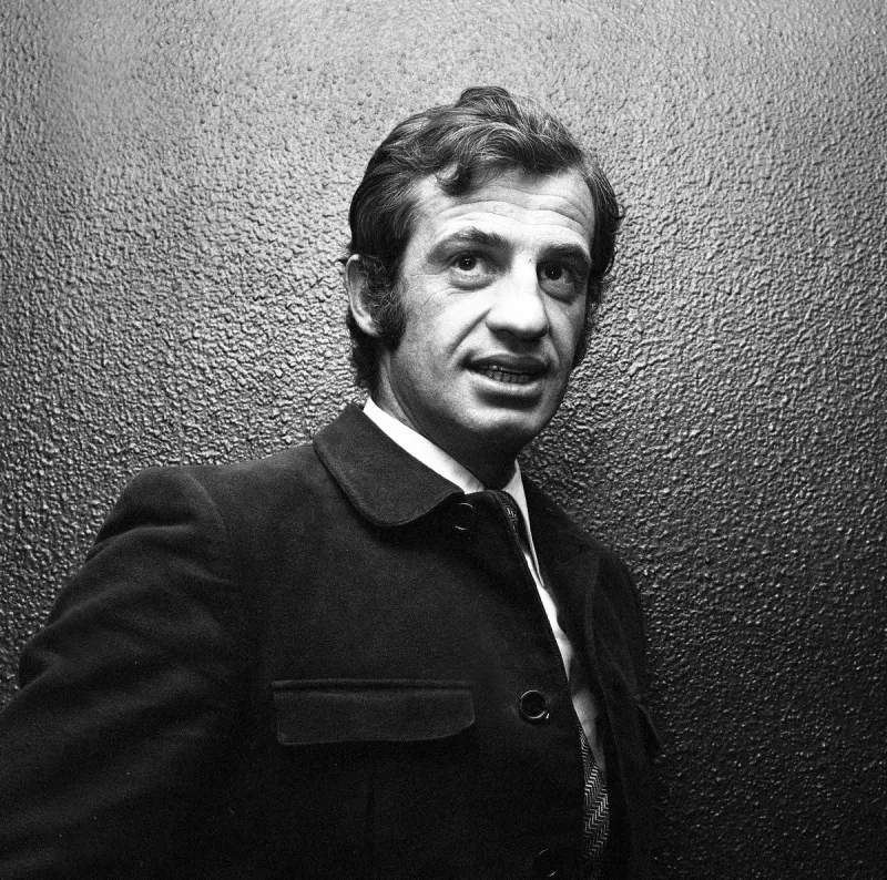 file photo of actor jean-paul belmondo promoting his film le casse in lyon, france on october 15, 1971 photo by aps-medias abacapresscom , 628360 011 lyon france
