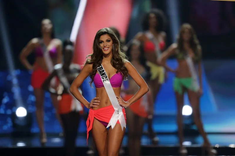 miss france iris mittenaere crowned miss universe