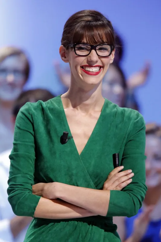 french tv host doria tillier takes part in the tv broadcast show le grand journal on a set of french canal plus channel, on september 4, 2012 in paris afp photo   francois guillot (photo by francois guillot   afp)