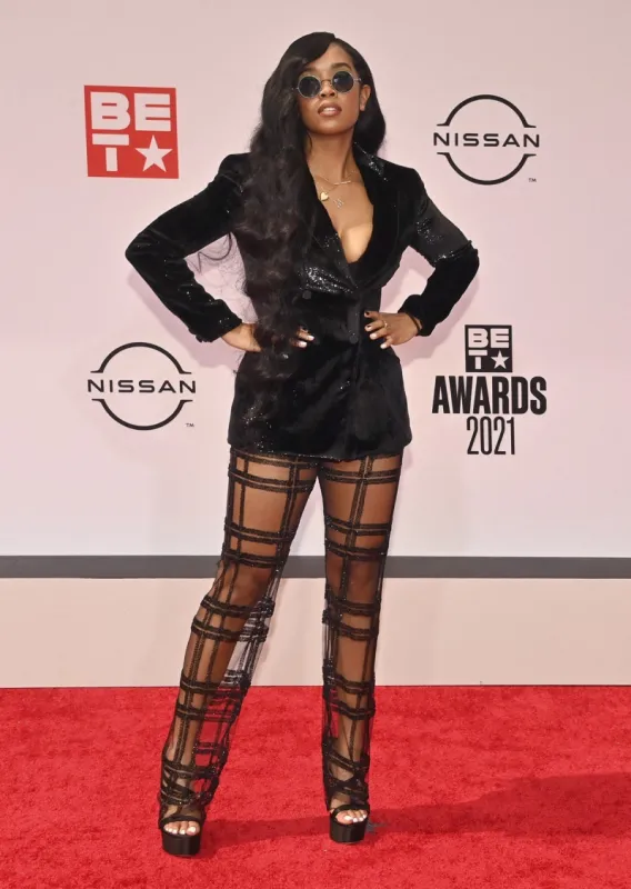 queen latifah attends the bet awards in los angeles