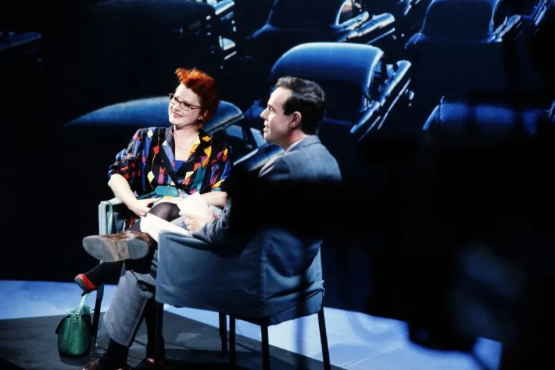 french tv host frederic mitterrand speaks with french actress josiane balasko during his new tv show acteurs studio on channel tf1 on october 6, 1986 in boulogne-billancourt (photo by patrick kovarik   afp)