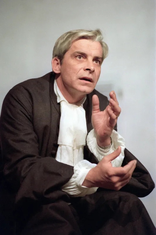 french actor jacques weber rehearses the play l'ecole des femmes written by moliere and directed by jean-luc boutte at the hebertot theater in paris on september 5, 1992 afp photo bertrand guay (photo by bertrand guay   afp)