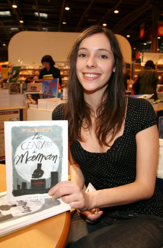 paris book fair - 'le salon du livre' - final day