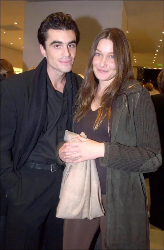 carla bruni and raphael enthoven - paris