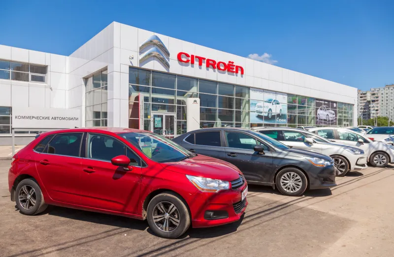 samara, russia - may 31, 2014  office of official dealer citroen citroen is a major french automobile manufacturer, part of the psa peugeot citroen group