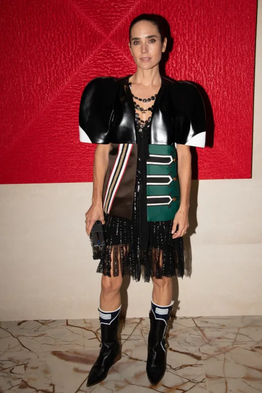 jennifer connelly attends the louis vuitton cocktail womenswear spring summer 2022 as part of paris fashion week on october 05, 2021 in paris, france photo by laurent zabulon abacapresscom , 783406 001 paris france