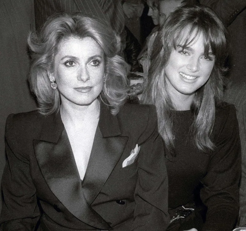 catherine deneuve and brooke shields on 1978 photo by adam scull photolink  everett collection abacapresscom <motcle99> file archives file picture < motcle99>