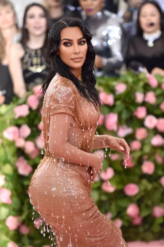 kim kardashian attends the 2019 met gala celebrating camp  notes on fashion at the metropolitan museum of art on may 06, 2019 in new york city photo by lionel hahn abacapresscom
