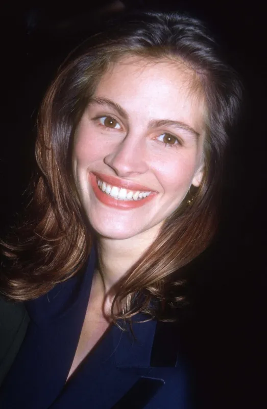 julia roberts on 1992 photo by john barrett photolink everett collection  abacapresscom <motcle99> file archives file picture press photographer journalist media < motcle99>