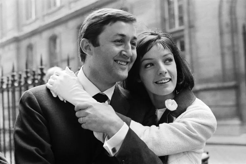 photo taken on september 9, 1961 shows french actress and singer marie laforêt during his wedding with film director jean-gabriel albicocco (photo by afp)