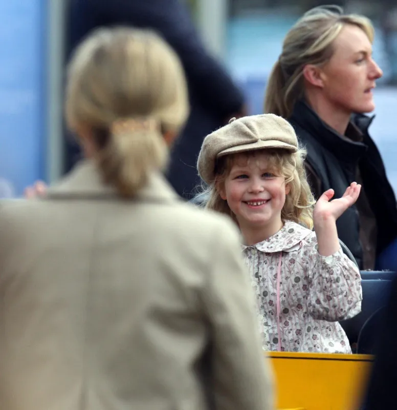 the countess of wessex with daughter lady louise at the royal windsor horse show