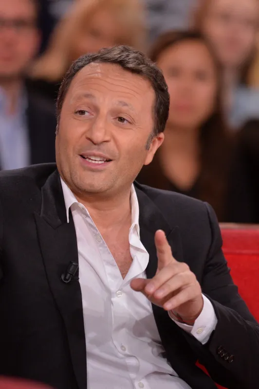 arthur at the taping of vivement dimanche on february 11, 2014 in paris, france photo by max colin abacapresscom <motcle99> essebag arthur arthur (presentateur) < motcle99> , 667171 042 paris france