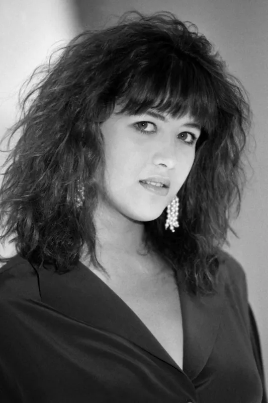 french actress sophie marceau rehearses on january 16, 1986 the tv show champs elysées on channel antenne 2 in paris (photo by dominique aubert   afp)