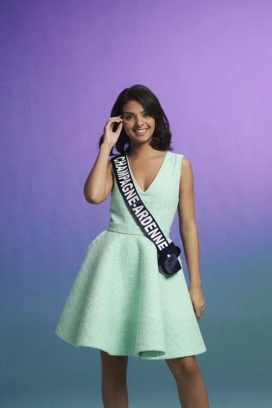 miss champagne-ardenne, lena massinger mentions obligatoires   maquillage   sothyscoiffure   saint alguerobe   etienne jeansonbijoux   mauboussinchaussures   roberto durville