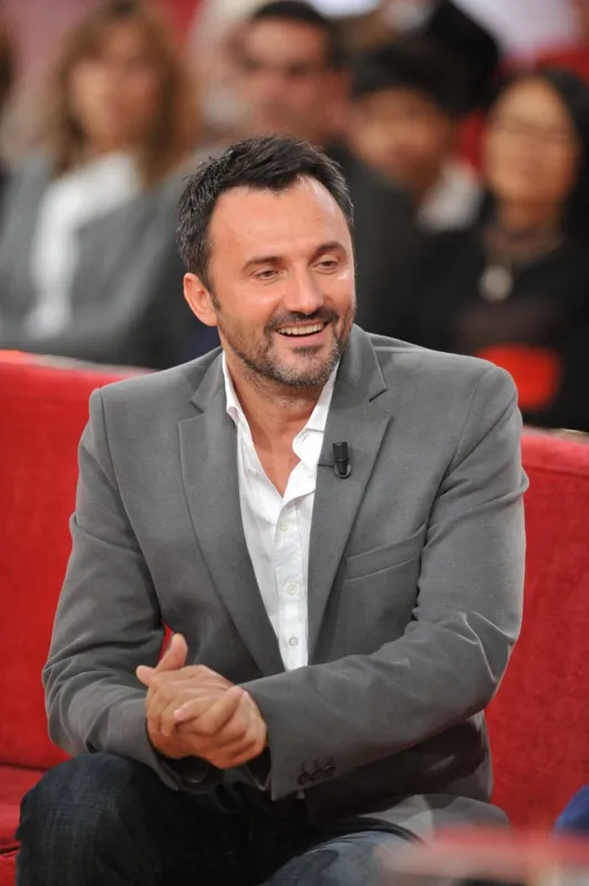 frédéric lopez at the taping of vivement dimanche on october 26, 2011 in paris, france photo by max colin abacapresscom , 677307 011 paris france