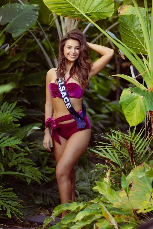 exclusif ile de la reunion   voyage de preparation a l'election de miss france 2022 - portraits individuels avec les candidates de miss france