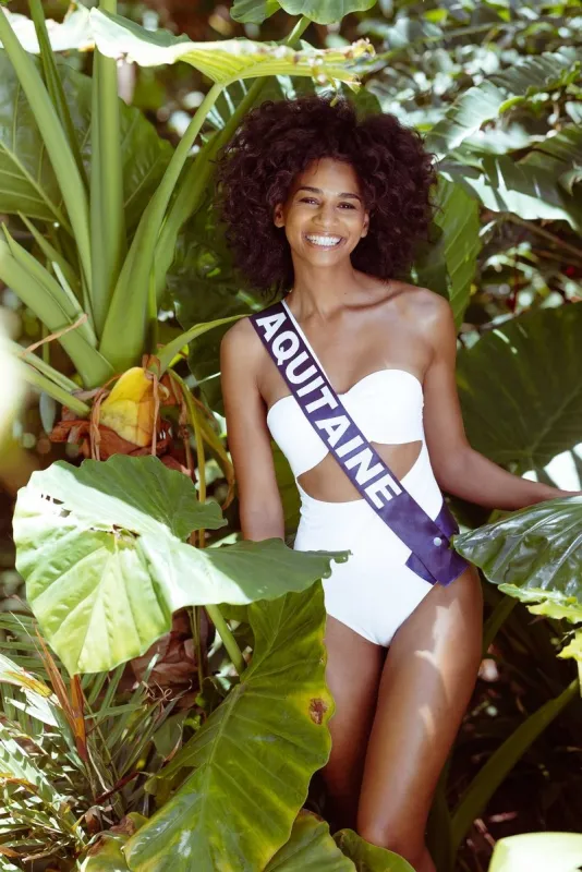 exclusif ile de la reunion   voyage de preparation a l'election de miss france 2022 - portraits individuels avec les candidates de miss france