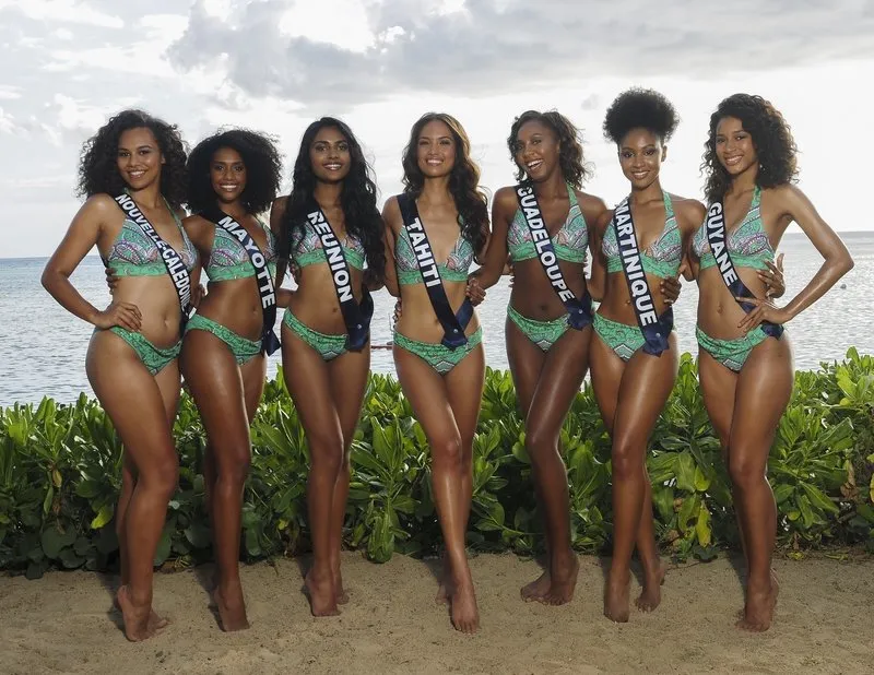 exclusif ile de la reunion   voyage de preparation a l'election de miss france 2022 - photo de groupe par region