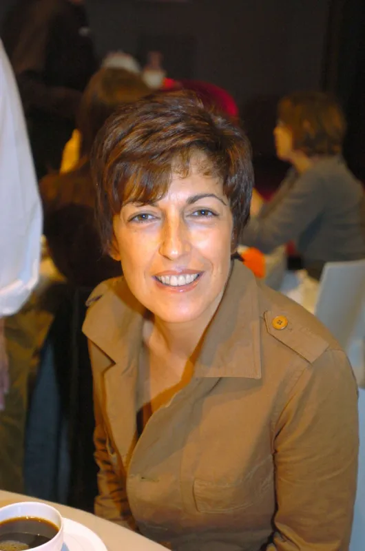 la journaliste ruth elkrief est photographiéé lors de la conférence de presse de présentation des programmes de la saison 2004 2005 de la radio rtl le 30 août 2004 à paris afp photo stephane de sakutin (photo by stephane de sakutin   afp)