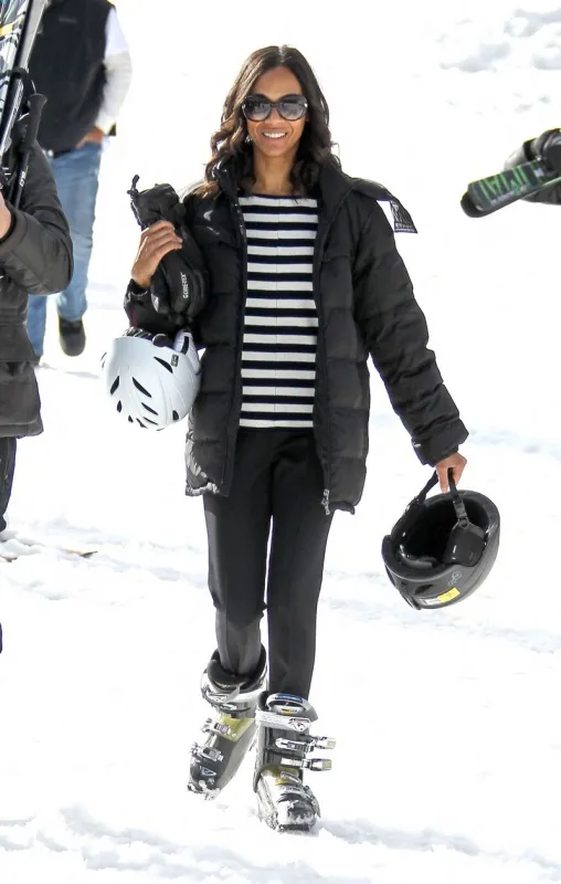 005641 zoe saldana and fiance keith britton take to the slopes as they continue to enjoy their holiday vacation in aspen