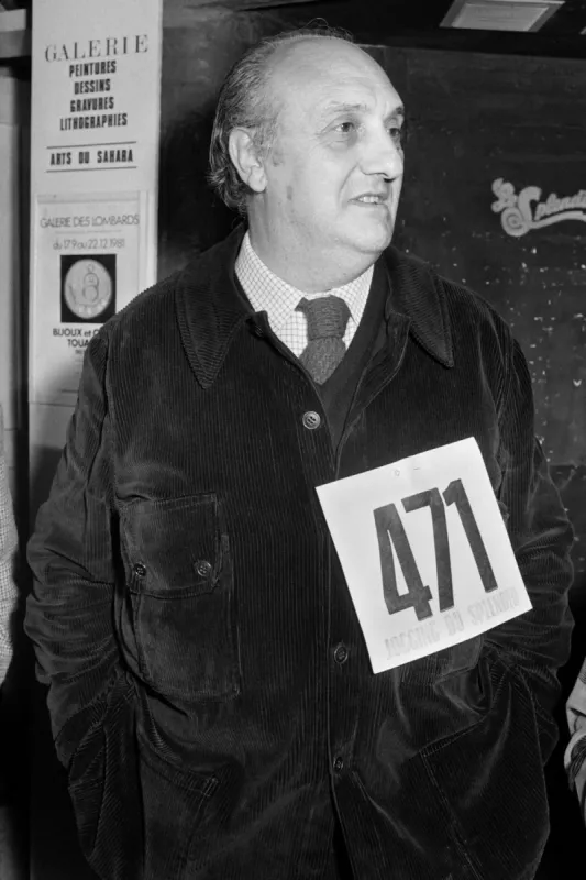 a picture taken on october 8, 1981 shows french film director and tv host pierre tchernia during the inauguration of the new splendid theatre in paris - pierre tchernia has died, his agent announced on october 8, 2016 (photo by jacques demarthon   afp)