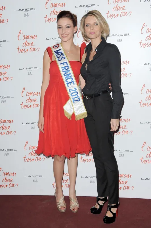 l'amour dure trois ans' premiere - paris