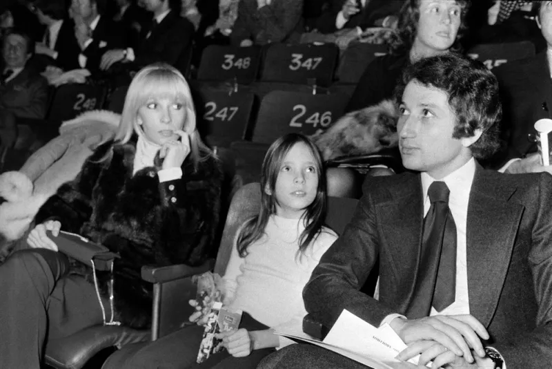 french tv host michel drucker (r), his wife actress dany saval (l) and her daughter stephanie jarre, attend on november 23, 1973 the moscow circus's show in paris afp photo (photo by stringer   afp)