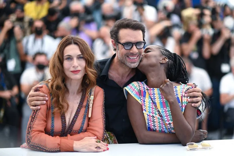 cannes - oss 117 alerte rouge en afrique noire photocall