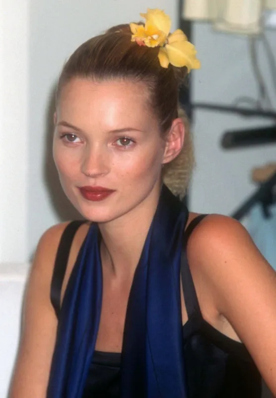 kate moss on 1996 photo by john barrett photolink everett collection  abacapresscom <motcle99> file archives file picture press photographer journalist media < motcle99>