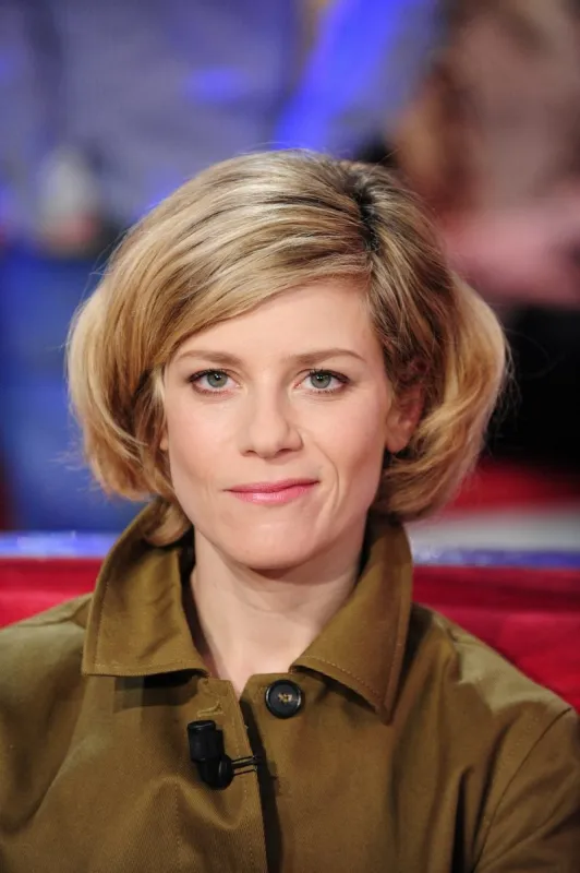 marina fois lors de l'enregistrement de l'emission vivement dimanche a paris, france, le 4 fevrier 2009 photo max colin abacapresscom , 692205 039 paris france