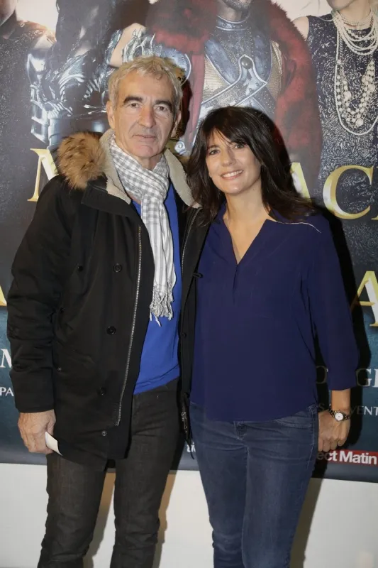 raymond domenech et sa compagne estelle denis assistent a la dernière representation parisienne de la comedie musicale 'la legende du roi arthur' a paris, france le 16 janvier 2016 photo by jerome domine abacapresscom , 530628 017 paris france